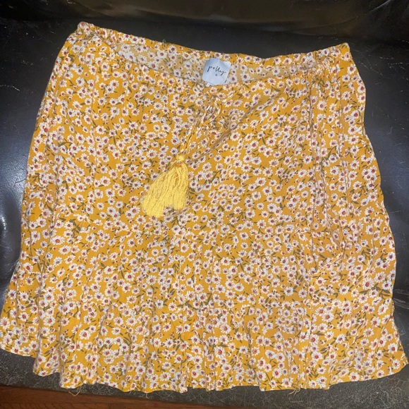 Princess Polly Yellow Floral Mini Skirt - Picture 1 of 2